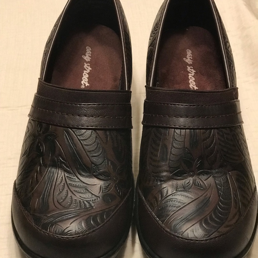 Women’s shoes